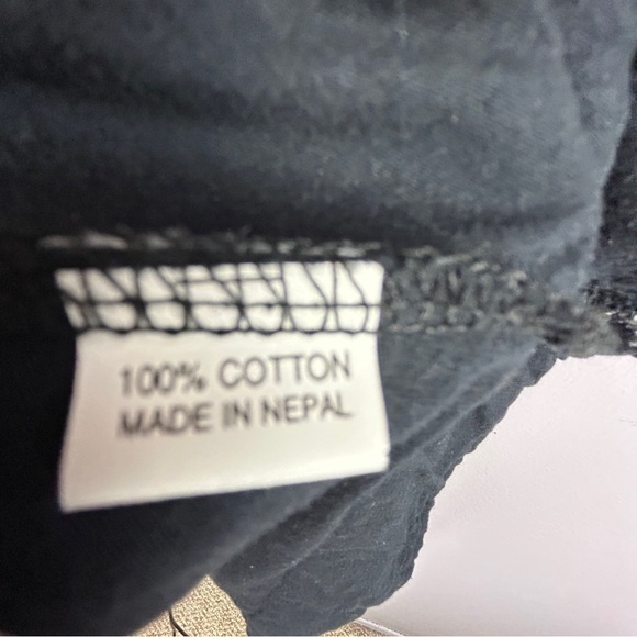 Leopards & Roses Boho Lagenlook Floral Embellished Tunic Top Medium Black - Picture 7 of 15